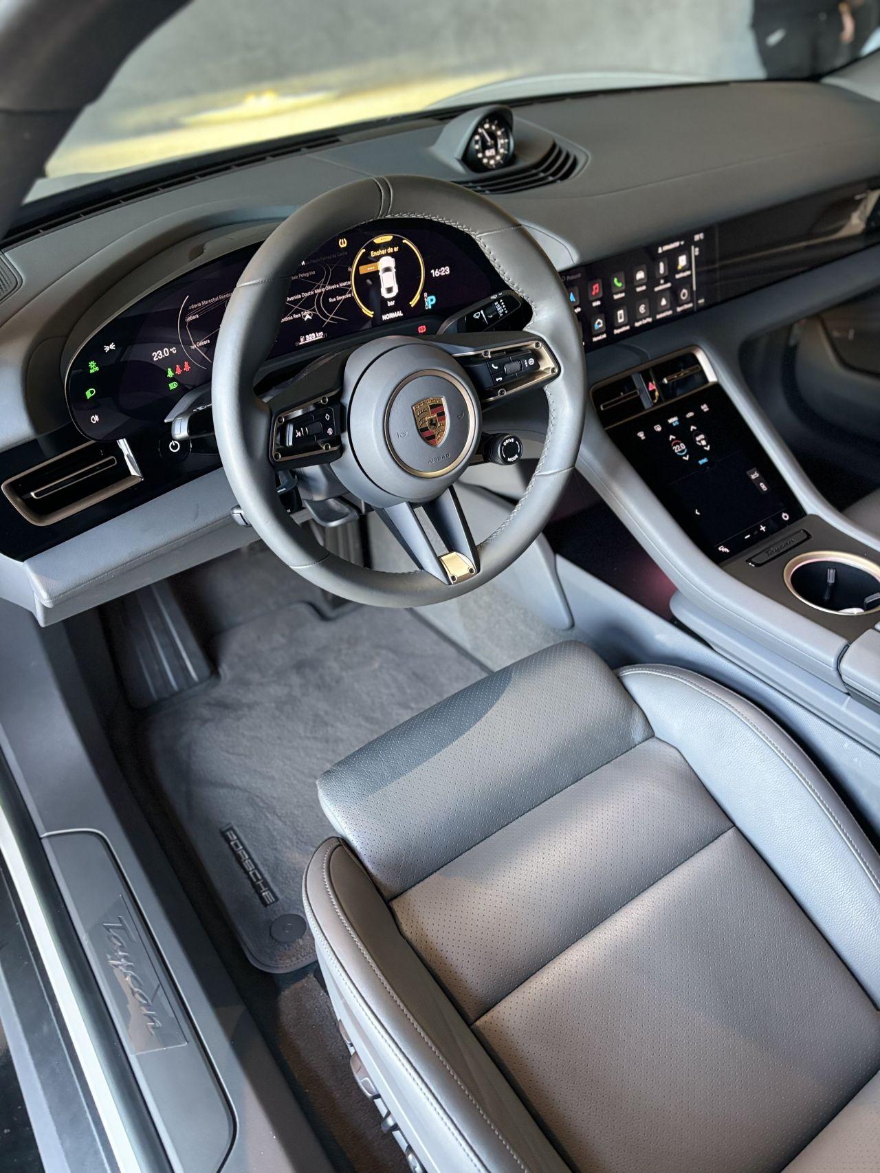 PORSCHE Taycan - Foto