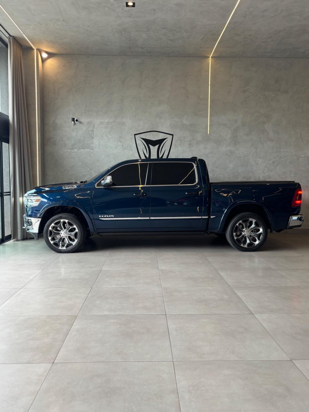 RAM 1500 - Foto