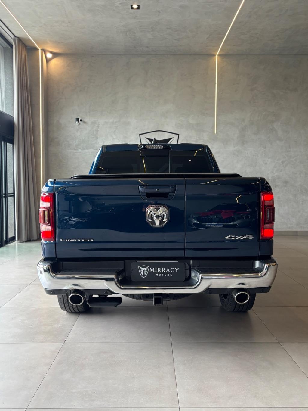 RAM 1500 - Foto