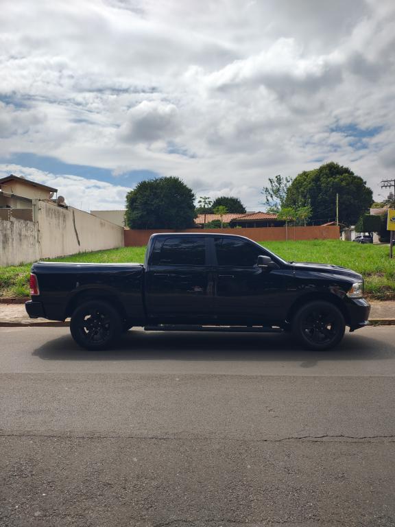 RAM 1500 - Foto