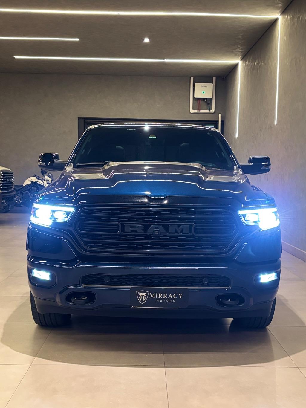 RAM 1500 - Foto