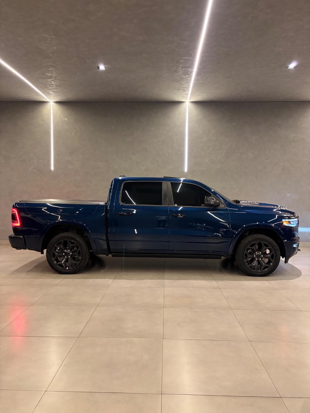 RAM 1500 - Foto