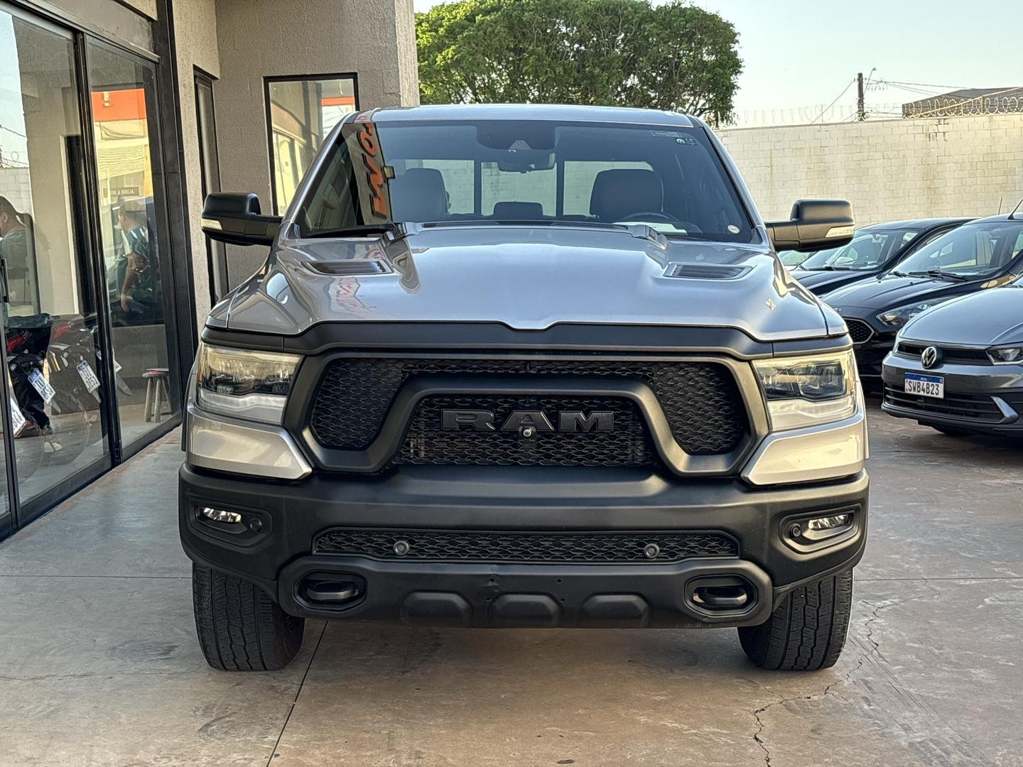 RAM 1500 - Foto
