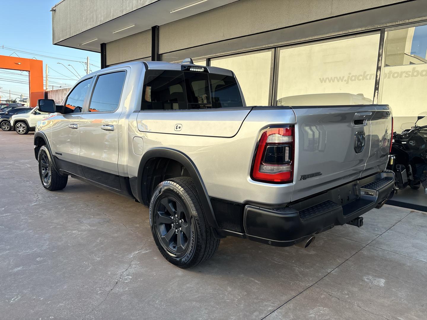 RAM 1500 - Foto