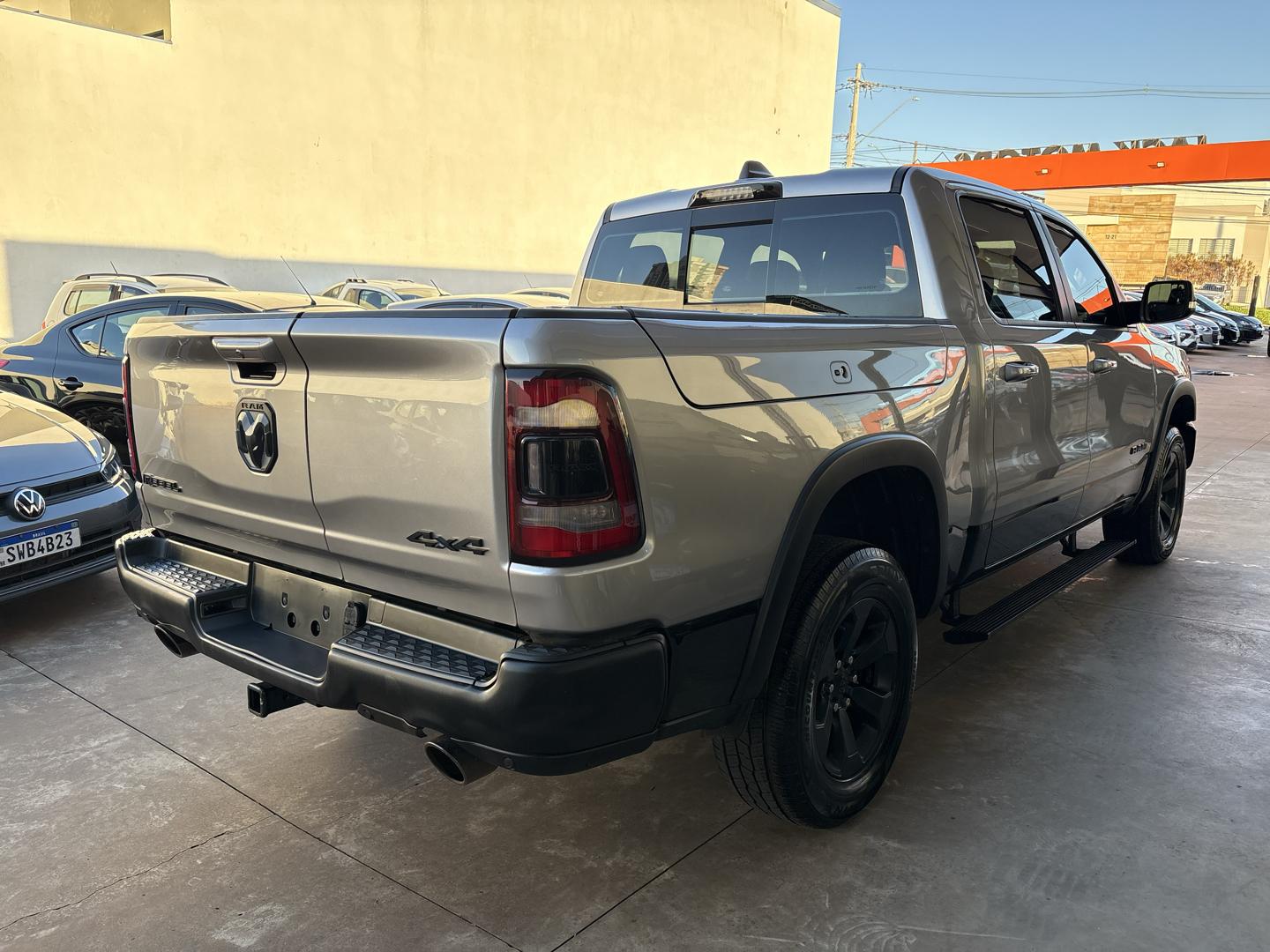 RAM 1500 - Foto