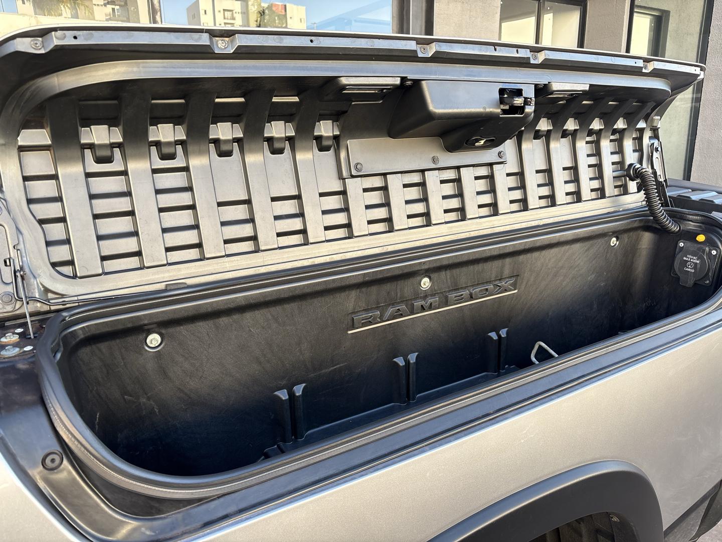 RAM 1500 - Foto