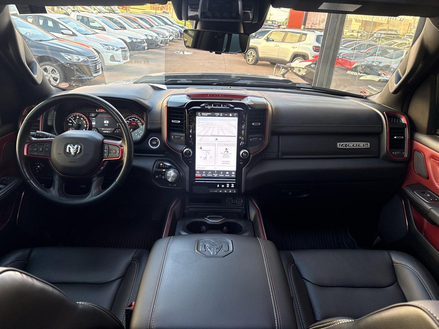 RAM 1500 - Foto
