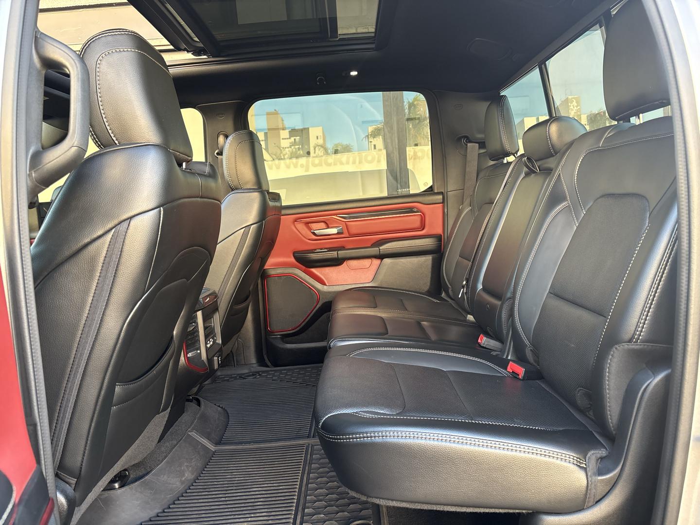 RAM 1500 - Foto
