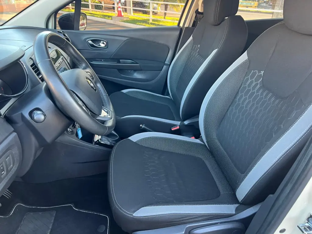 RENAULT Captur - Foto