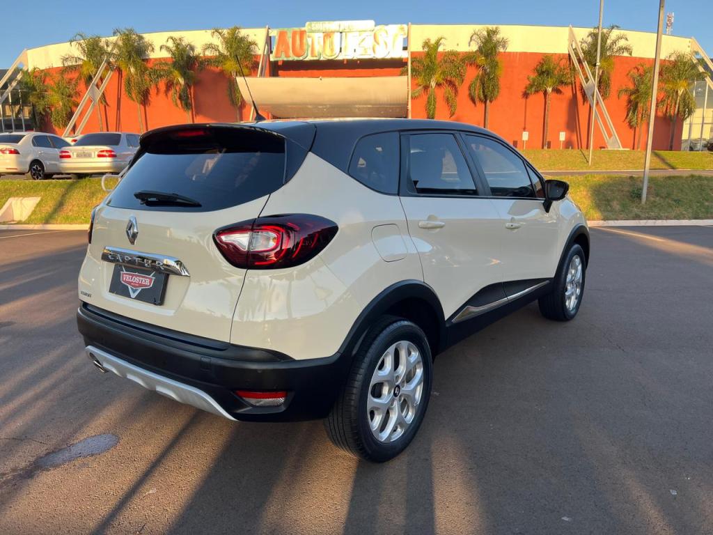 RENAULT Captur - Foto