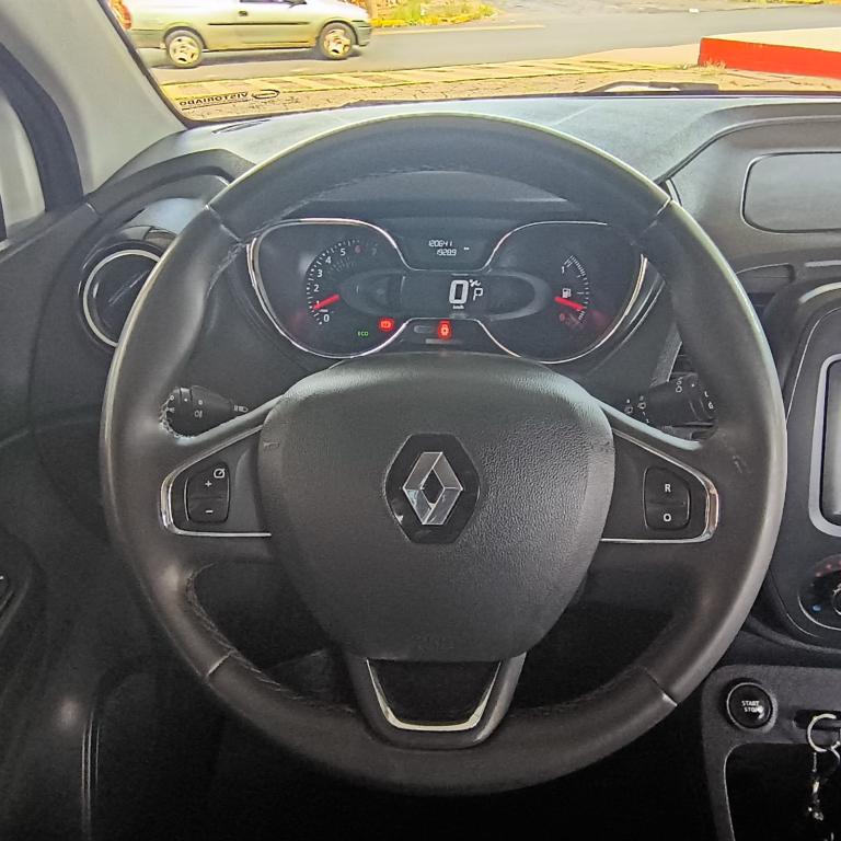 RENAULT Captur - Foto