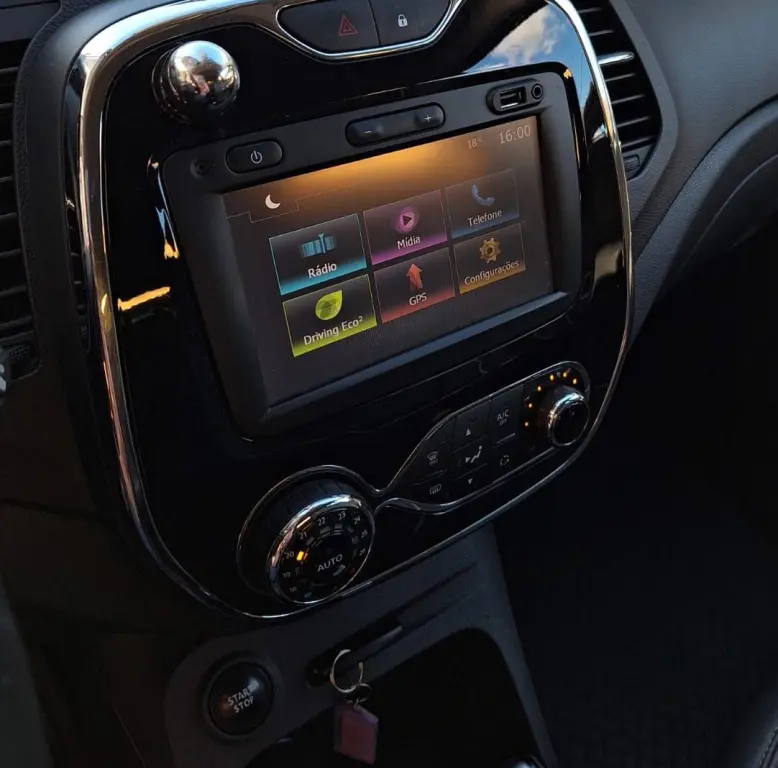 RENAULT Captur - Foto