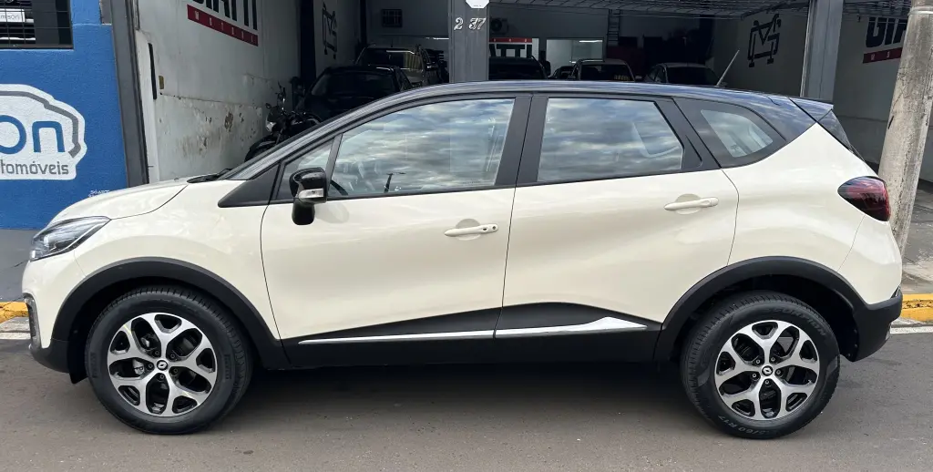 RENAULT Captur - Foto