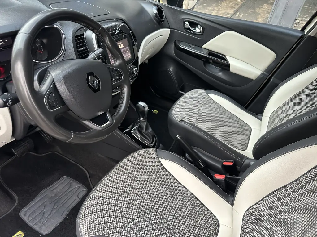 RENAULT Captur - Foto