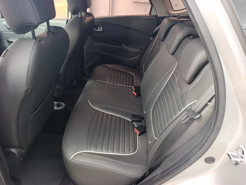 RENAULT Captur - Foto