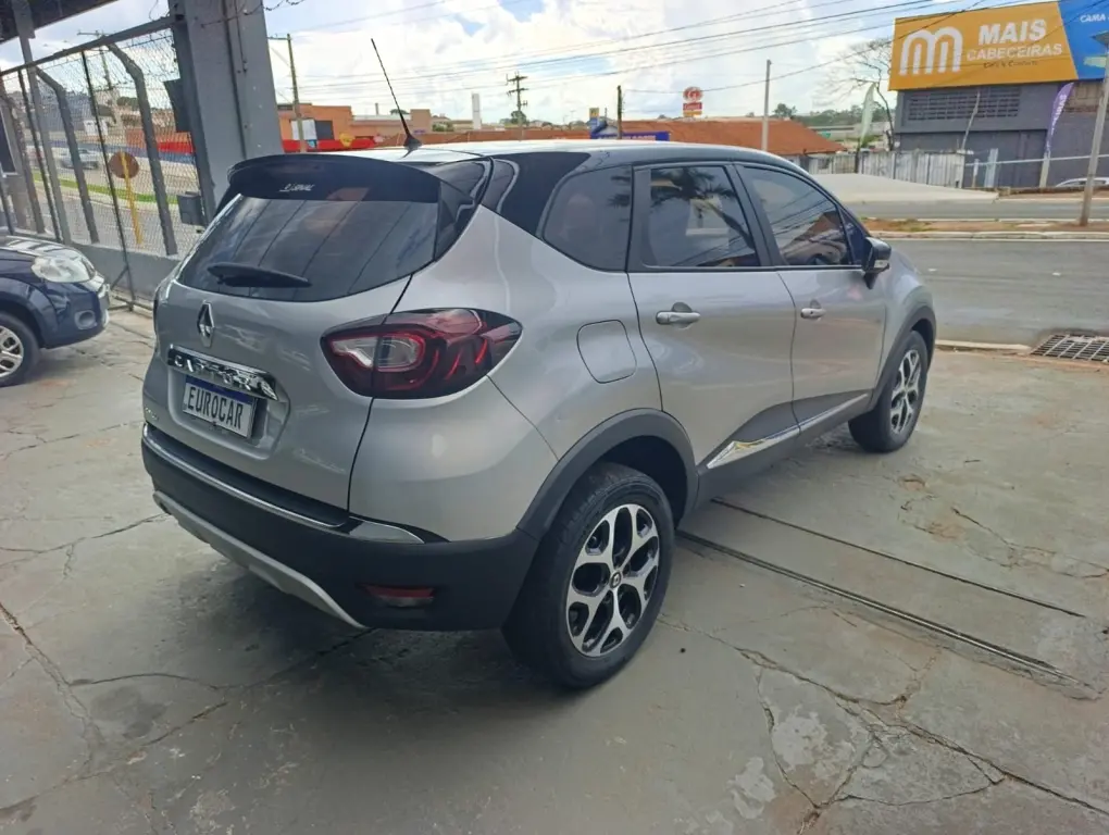 RENAULT Captur - Foto