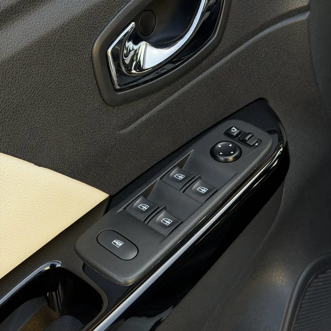 RENAULT Captur - Foto