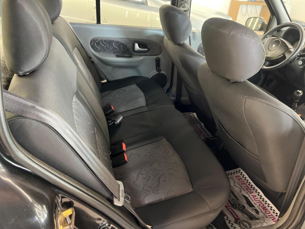 RENAULT Clio Hatch - Foto