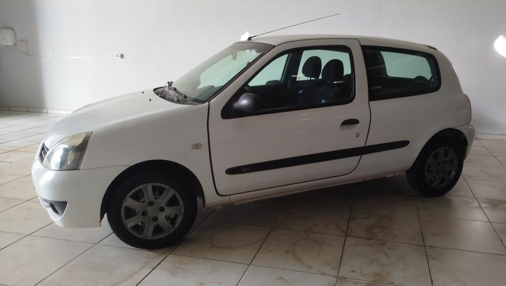 RENAULT Clio Hatch - Foto