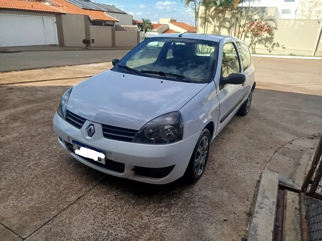 RENAULT Clio Hatch