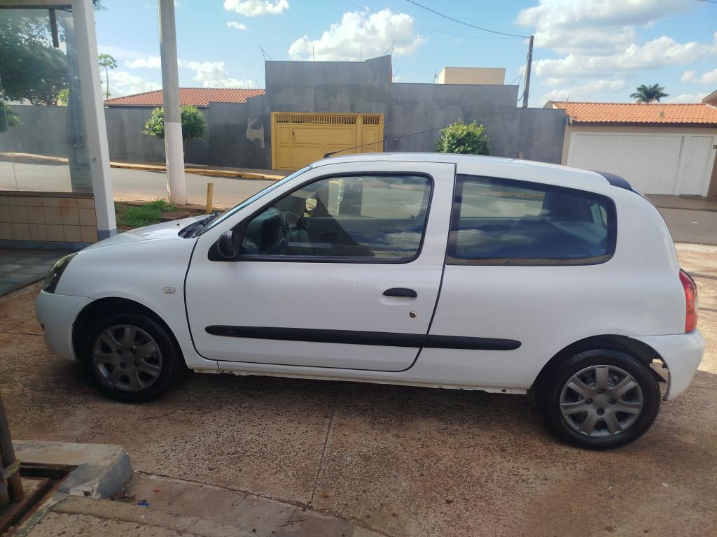 RENAULT Clio Hatch - Foto