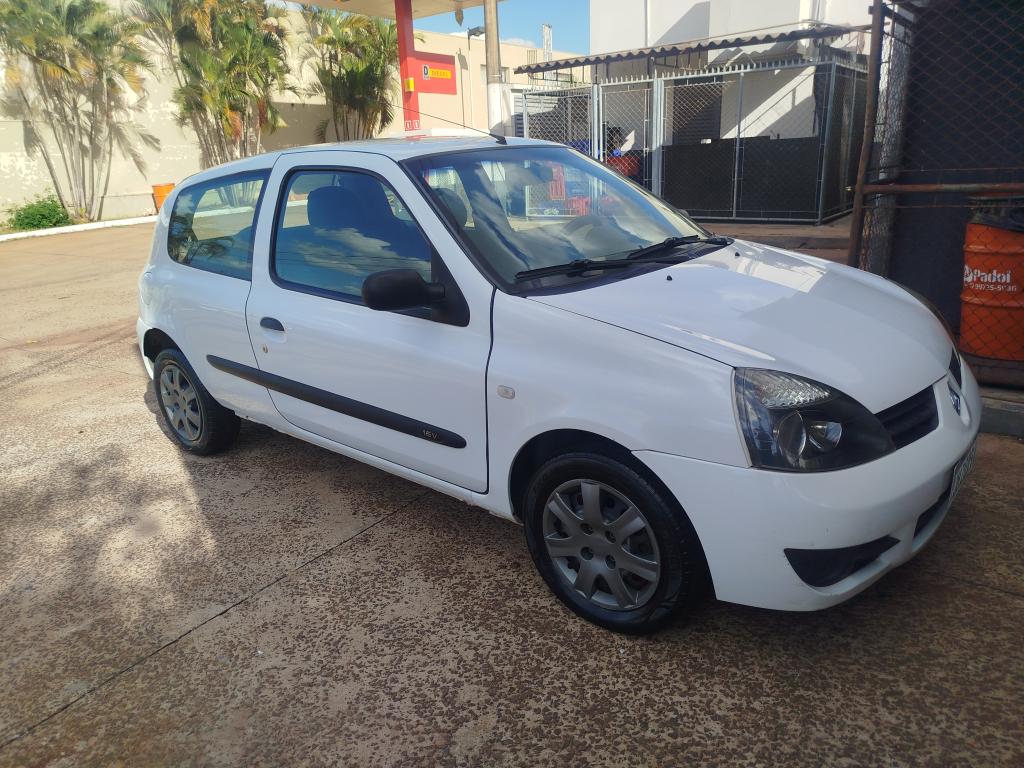RENAULT Clio Hatch - Foto
