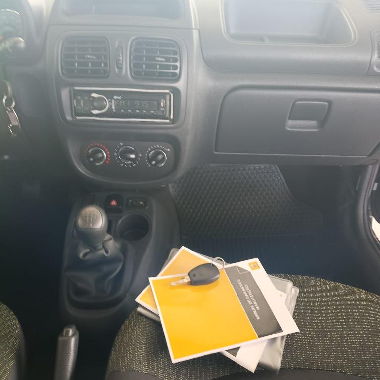 RENAULT Clio Hatch - Foto