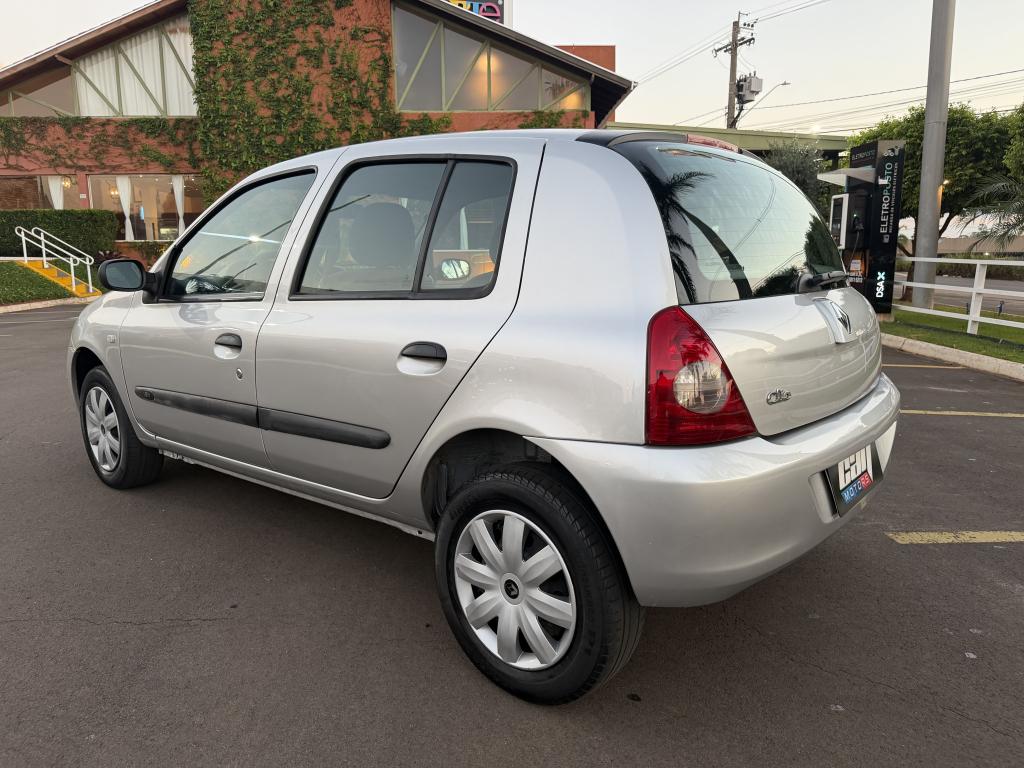 RENAULT Clio Hatch - Foto