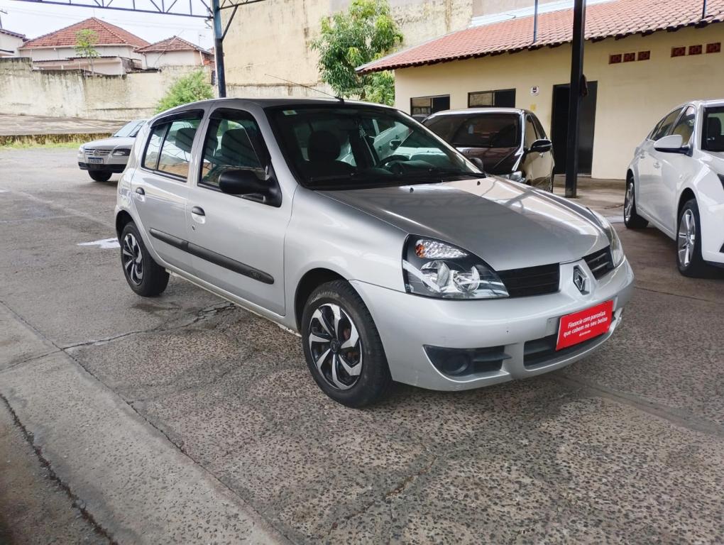 RENAULT Clio Hatch - Foto