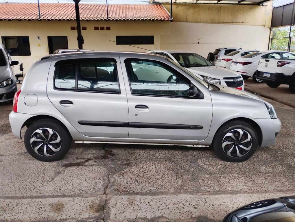 RENAULT Clio Hatch - Foto