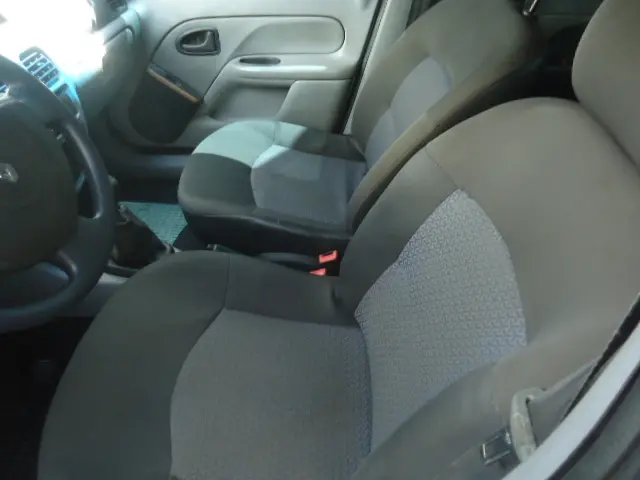 RENAULT Clio Sedan - Foto