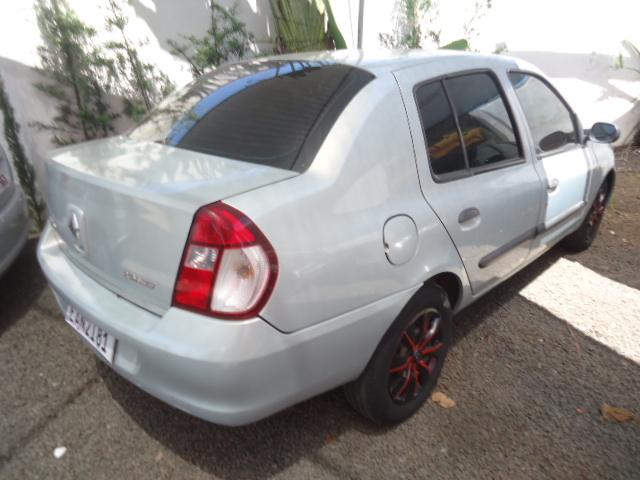 RENAULT Clio Sedan - Foto
