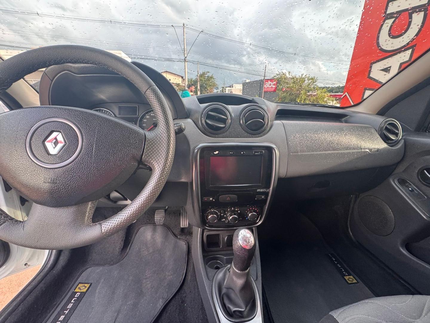 RENAULT Duster - Foto