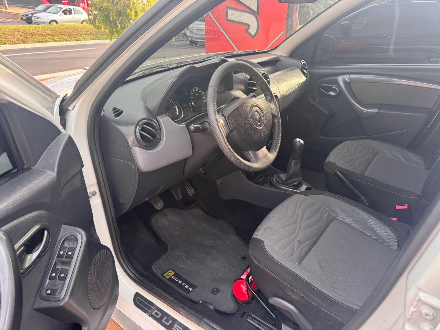 RENAULT Duster - Foto