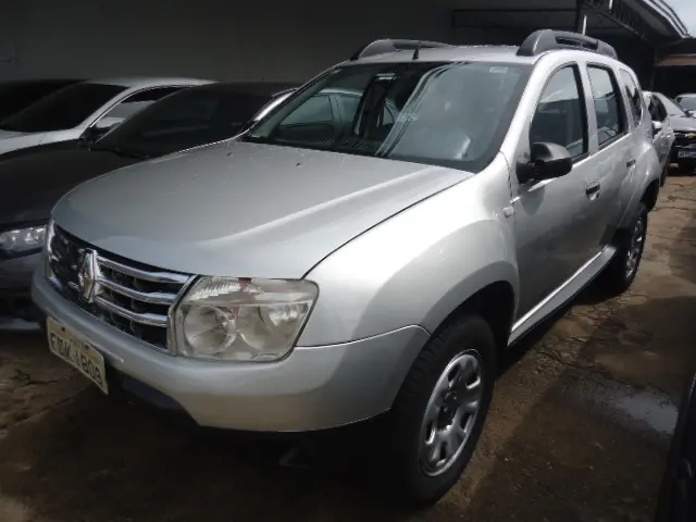 RENAULT Duster