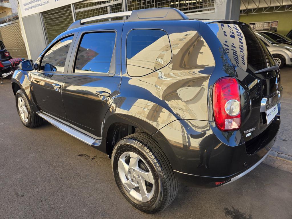 RENAULT Duster - Foto