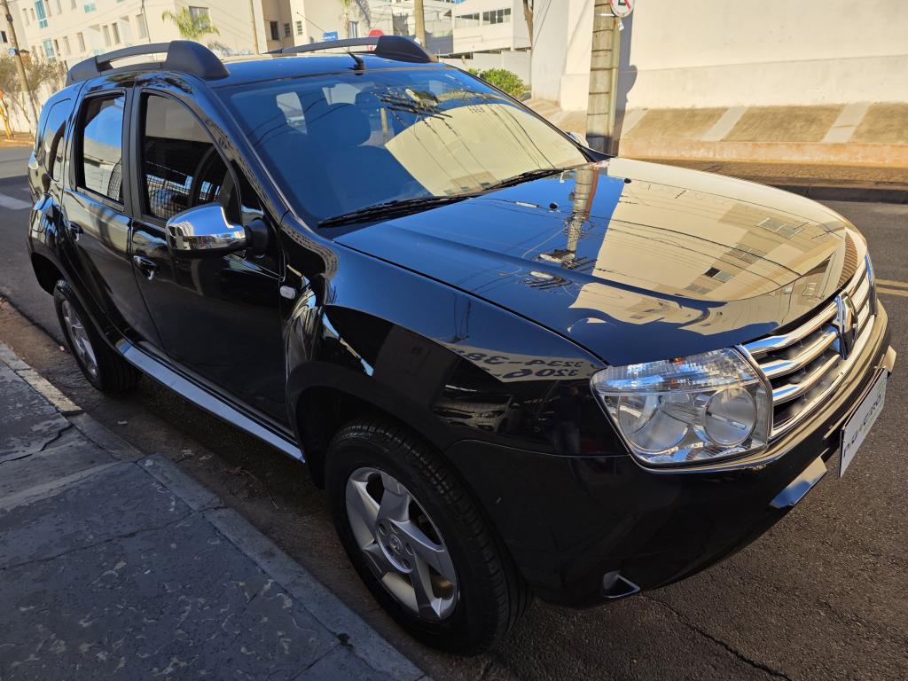 RENAULT Duster - Foto