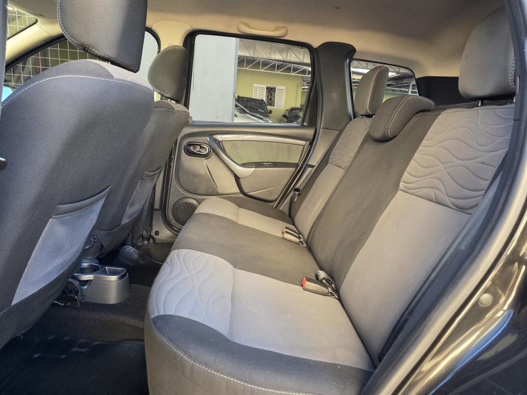 RENAULT Duster - Foto