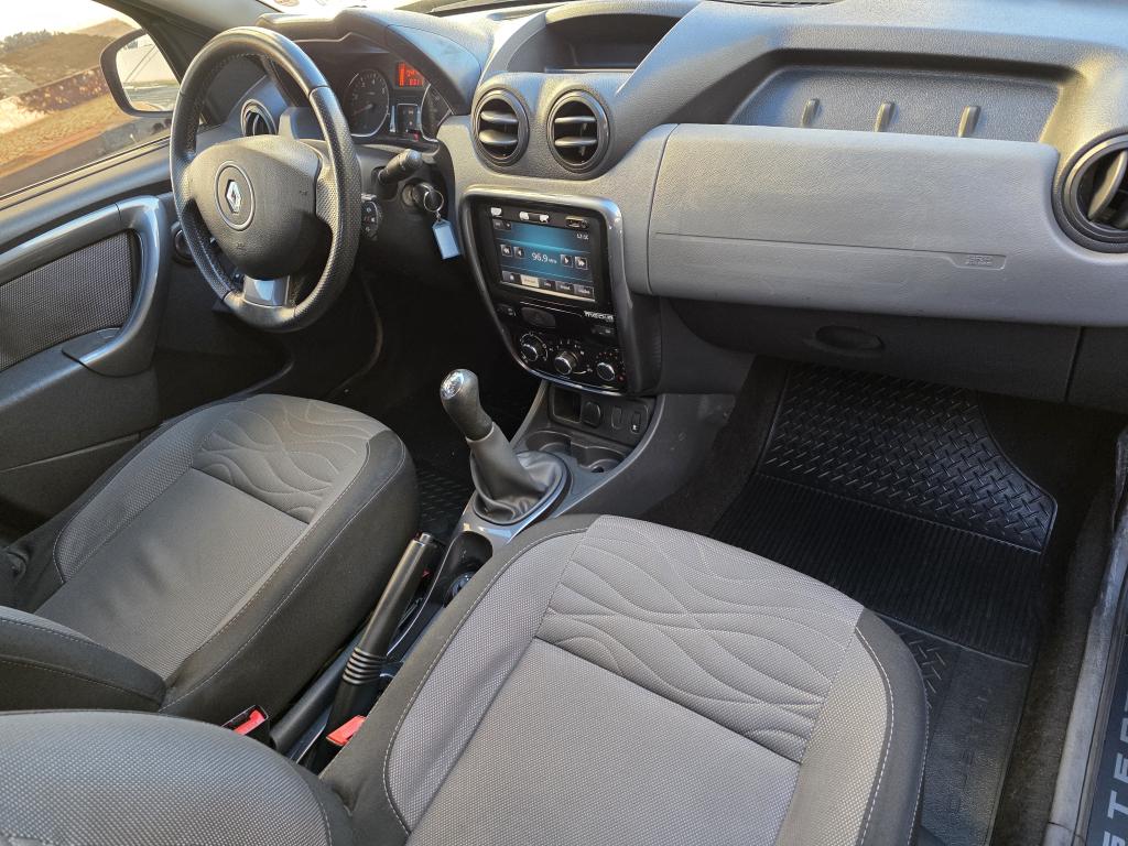 RENAULT Duster - Foto