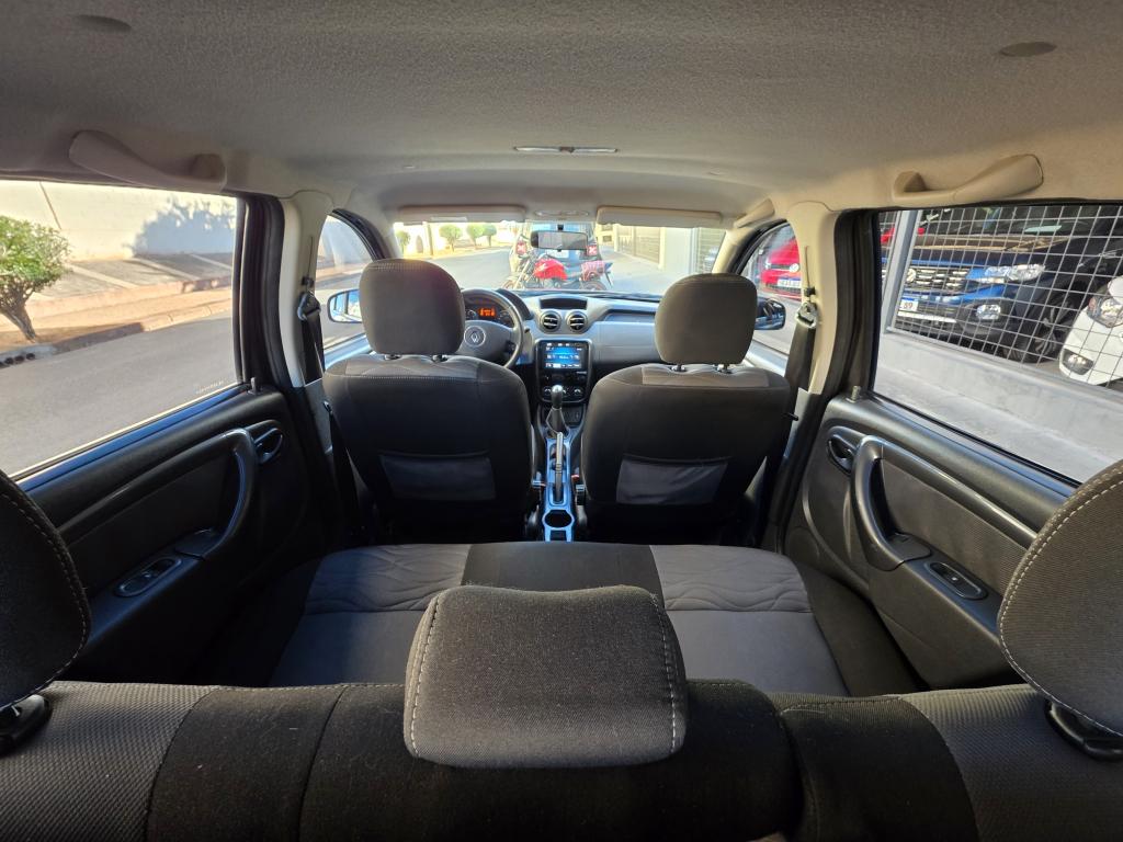 RENAULT Duster - Foto