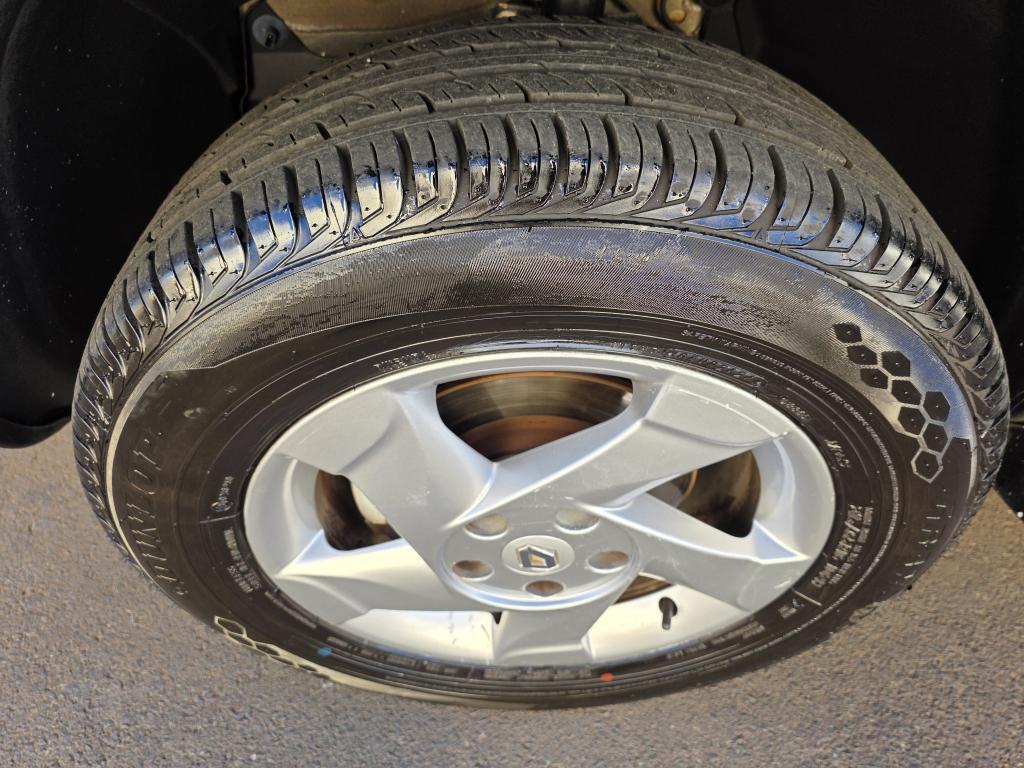 RENAULT Duster - Foto