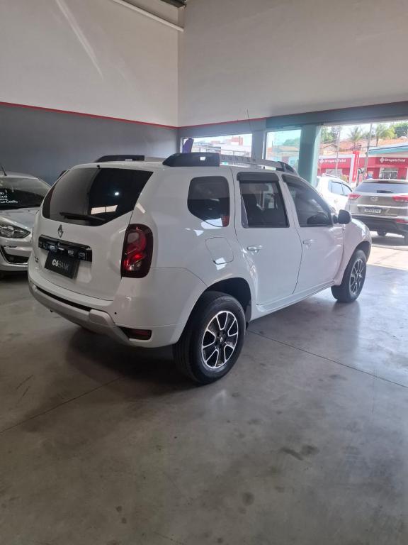 RENAULT Duster - Foto