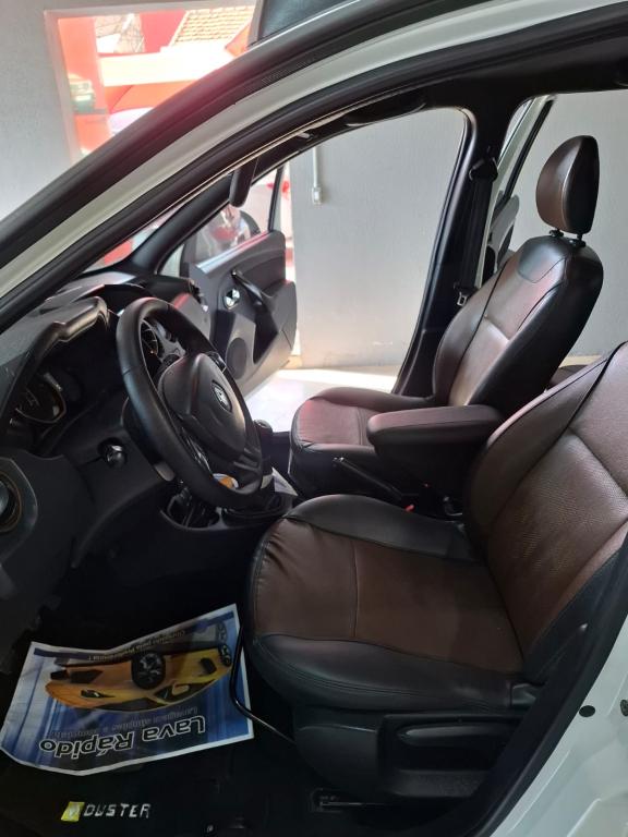 RENAULT Duster - Foto