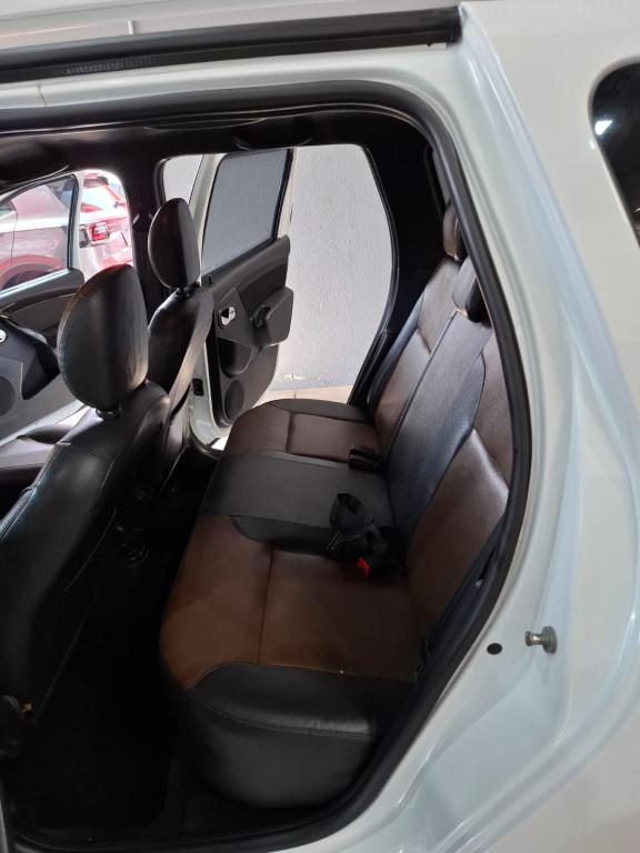 RENAULT Duster - Foto