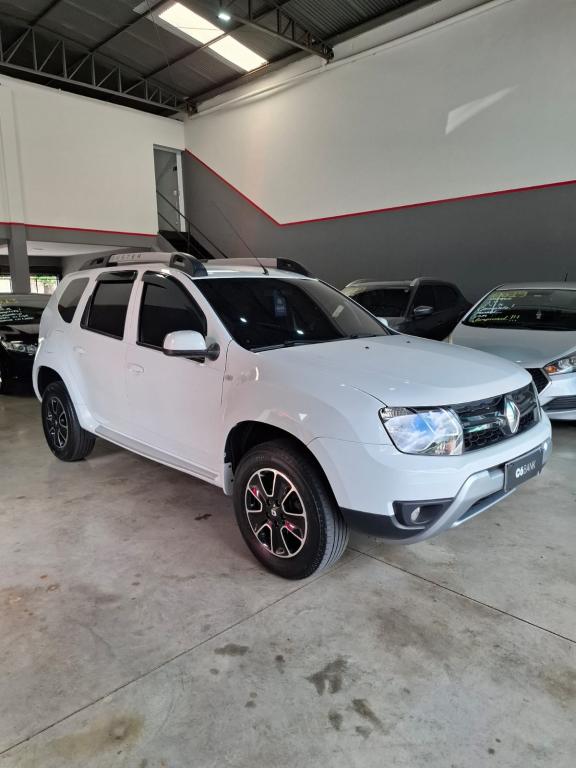 RENAULT Duster - Foto