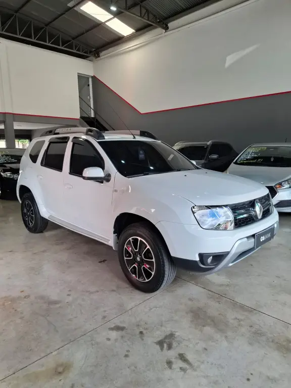 RENAULT Duster - Foto