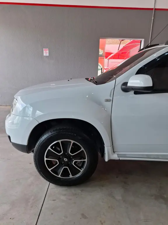 RENAULT Duster - Foto