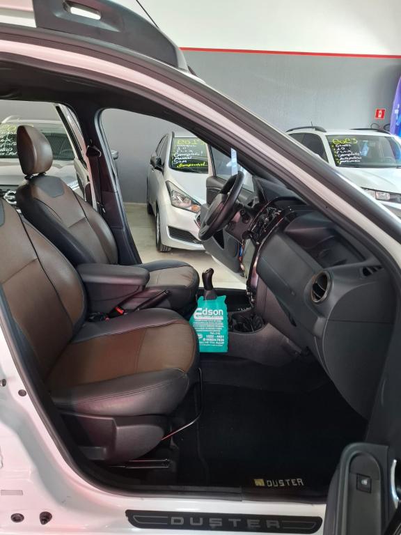 RENAULT Duster - Foto