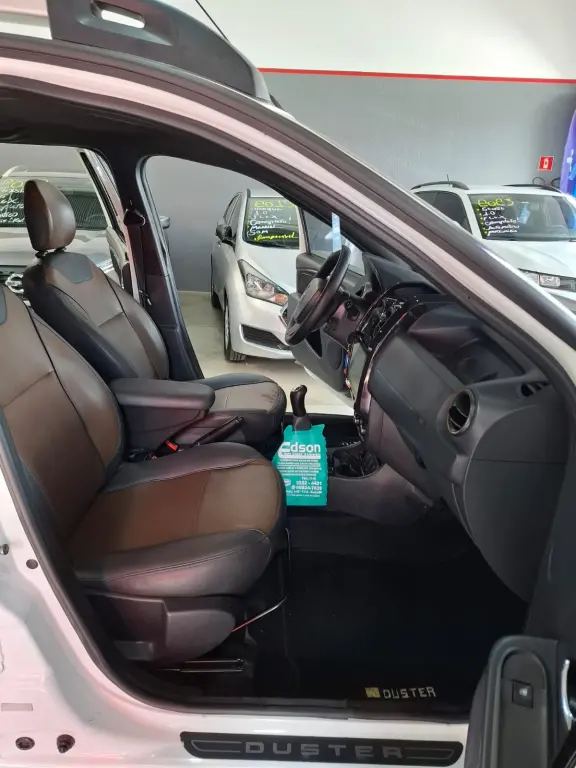 RENAULT Duster - Foto