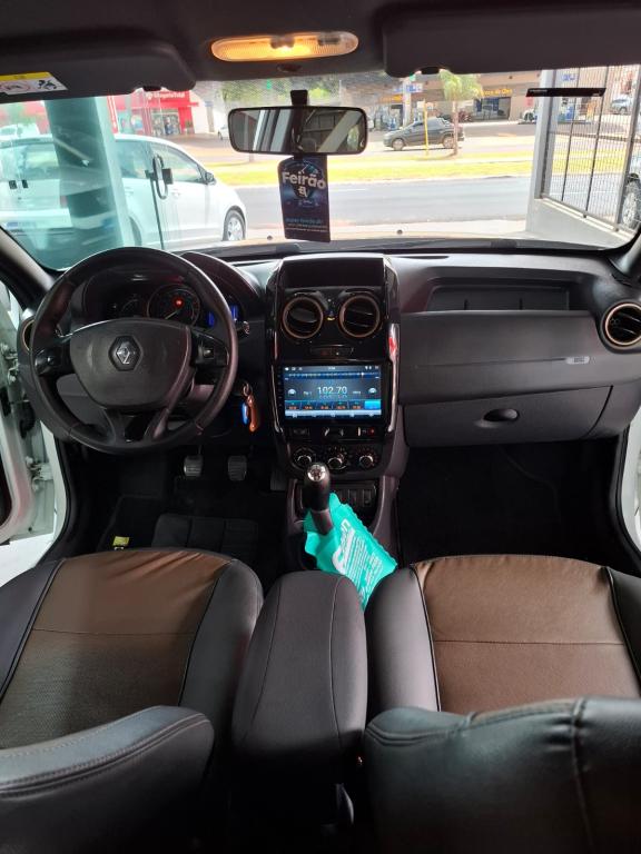 RENAULT Duster - Foto